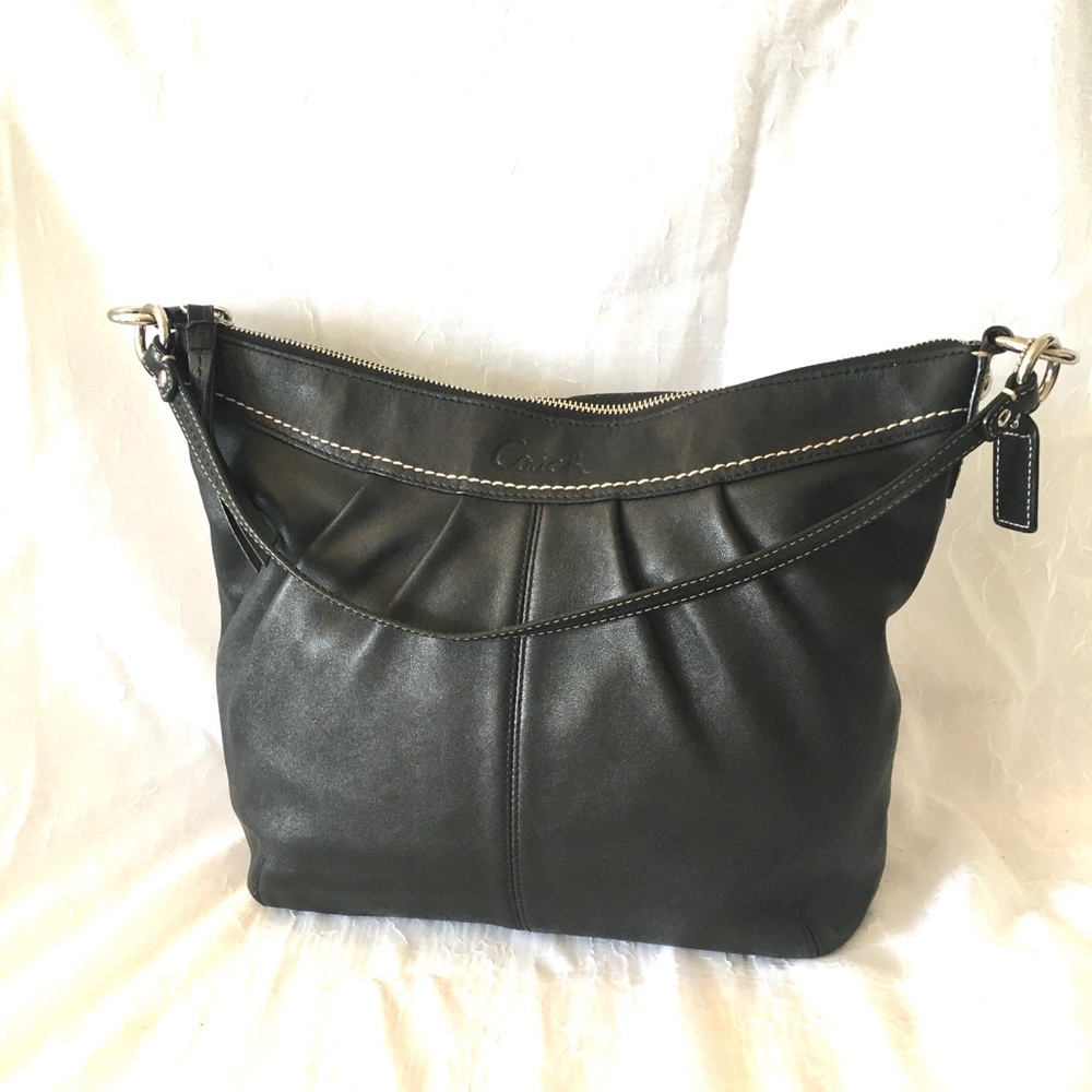 Coach F13764 Blk Leather Pleated Shoulder Bag, EUC